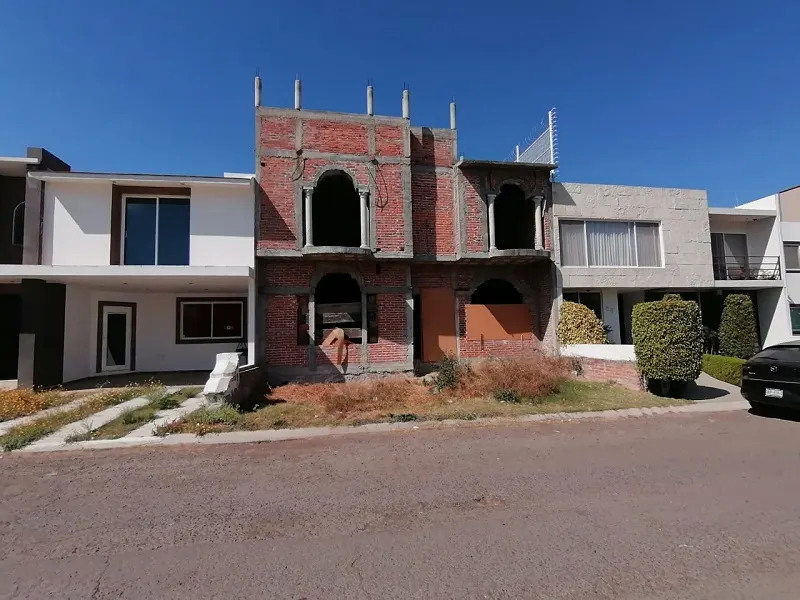 Claustros del Río, casa en obra negra en venta, San Juan del Rio,
